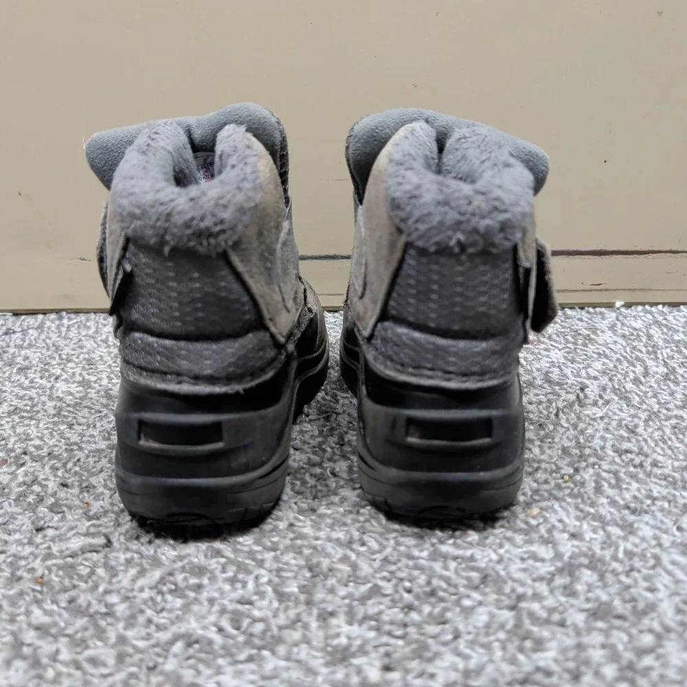 The North Face Alpenglow II Winter Boots Toddler Size 9T Grey Black